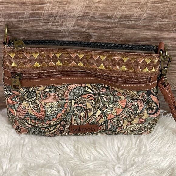 SAKROOTS Floral Wristlet Purse Handbag Braided Strap 10” W x 6 1/2”L - Picture 3 of 7